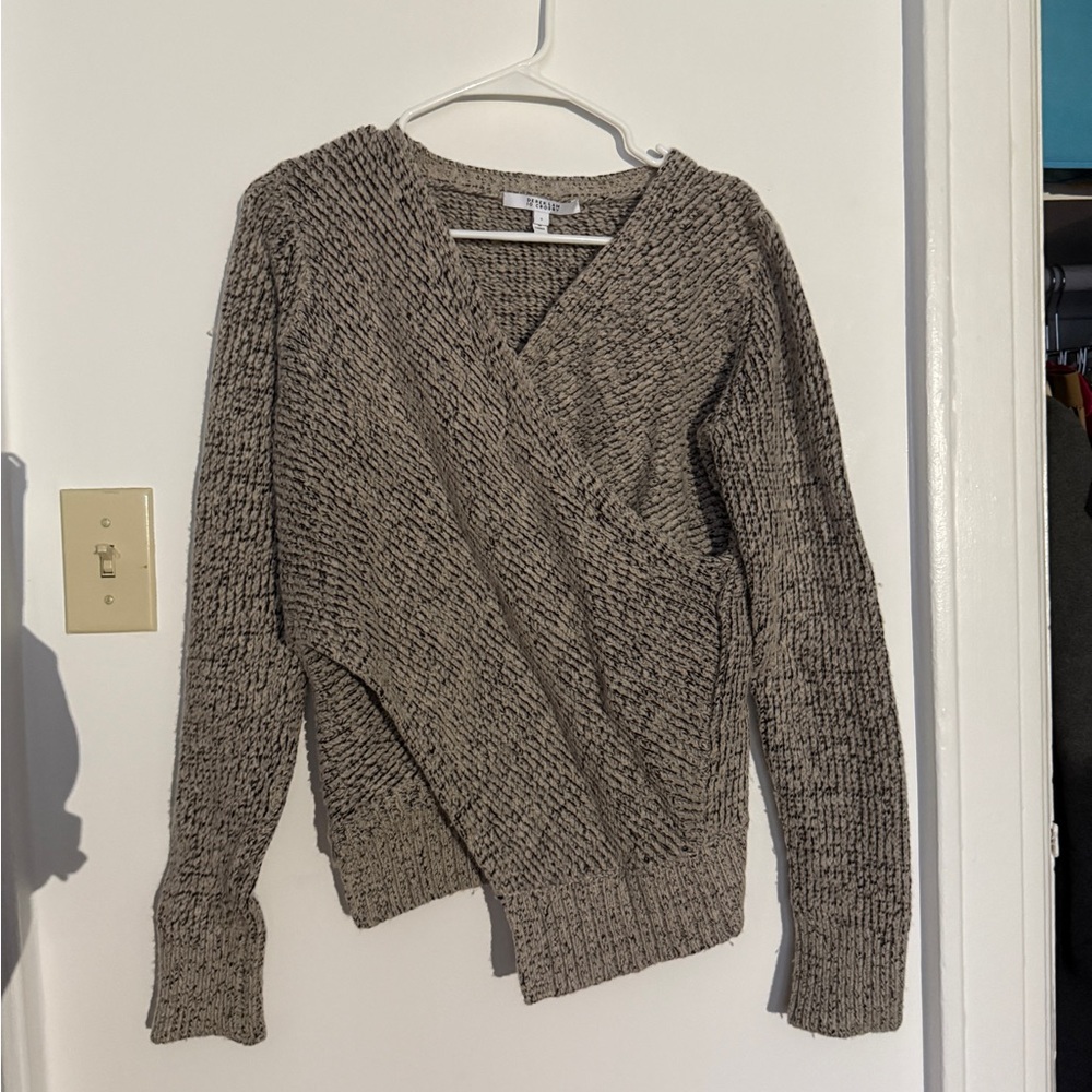 Derek Lam Gray V-Neck Sweater with Asymmetrical Design sz small